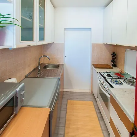 Mira Apartment *