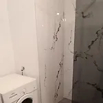 Mira *