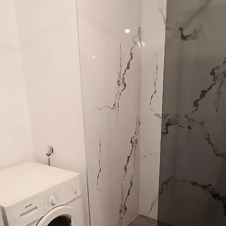 Mira *